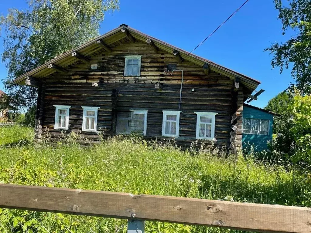 Дом в Архангельская область, Вельский район, Пуйское муниципальное ... - Фото 0