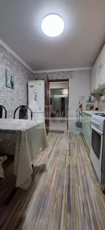 3-к. квартира, 61 м, 5/5 эт. - Фото 0