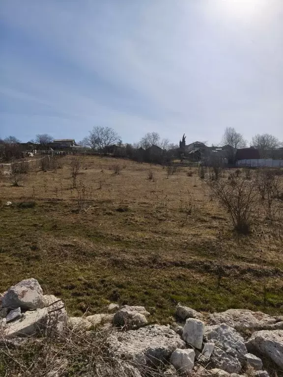 Участок в Севастополь с. Передовое, ул. Минчугова (5.6 сот.) - Фото 0