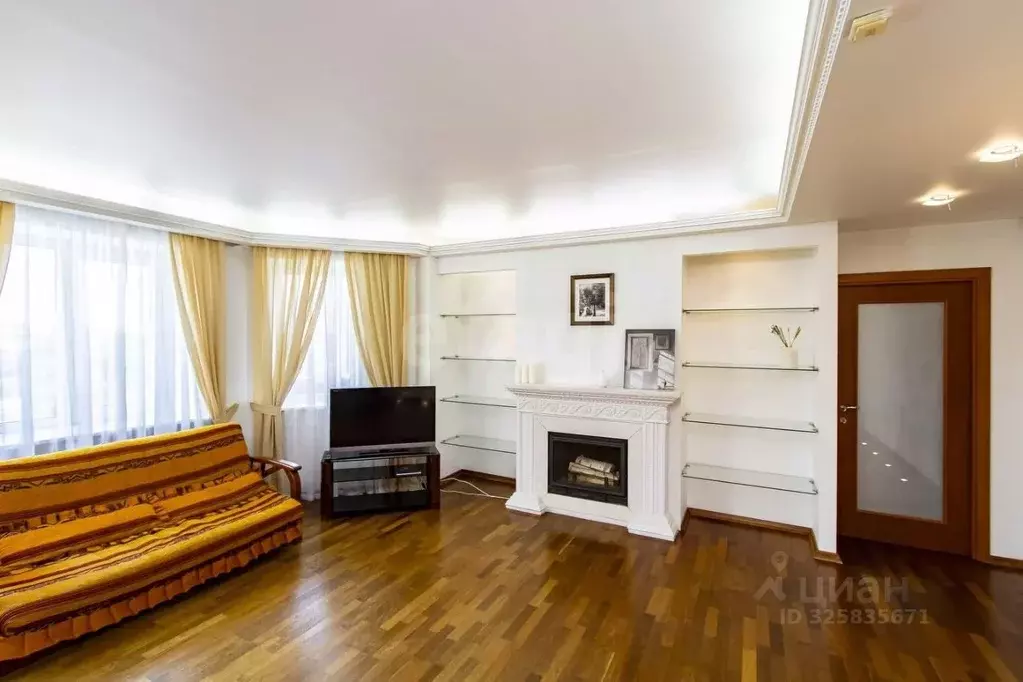 3-к кв. Тюменская область, Тюмень ул. Грибоедова, 15 (100.0 м) - Фото 2