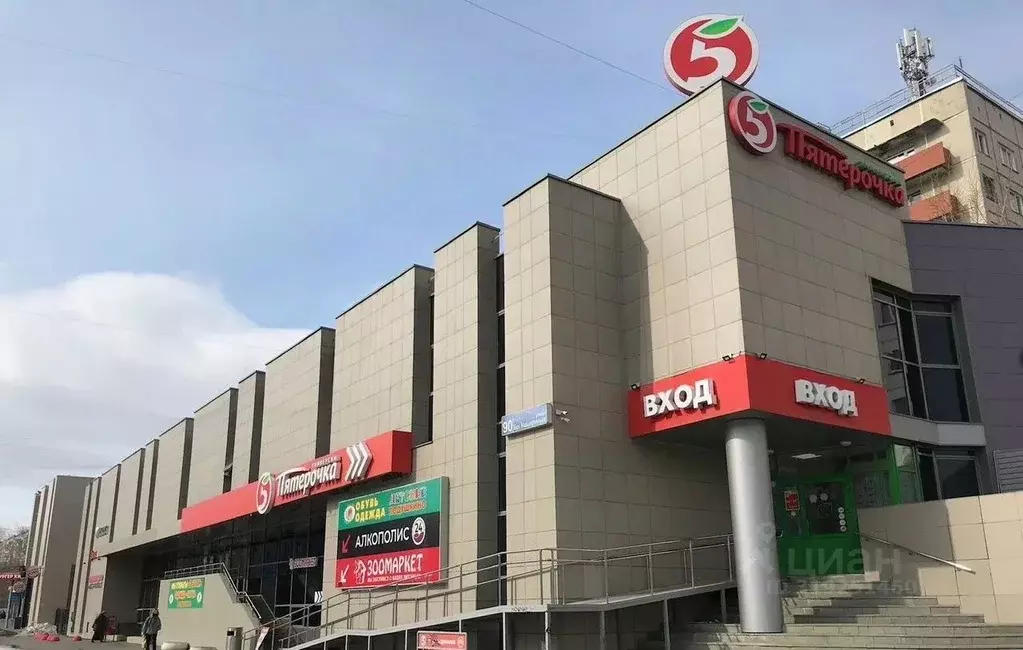 Торговая площадь в Челябинская область, Челябинск ул. Братьев ... - Фото 0