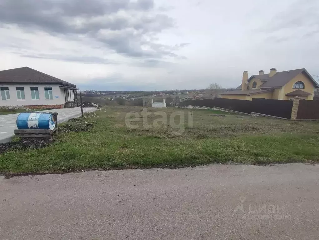 Участок в Белгородская область, Белгородский район, пос. Майский ул. ... - Фото 1