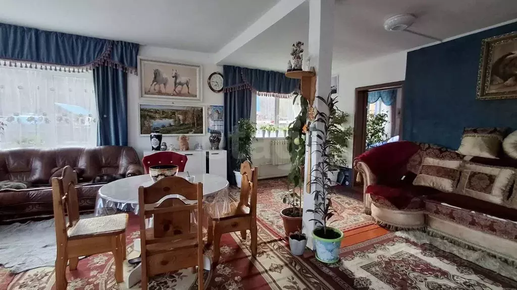 Дом в Алтайский край, Алтайский район, Айский сельсовет, с. Ая ул. ... - Фото 1