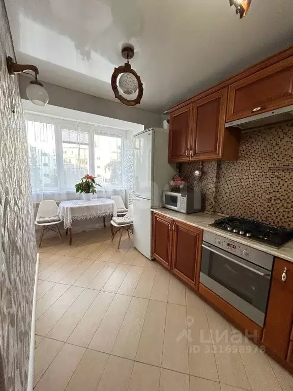 3-к кв. Оренбургская область, Оренбург ул. Чкалова, 52 (64.8 м) - Фото 0