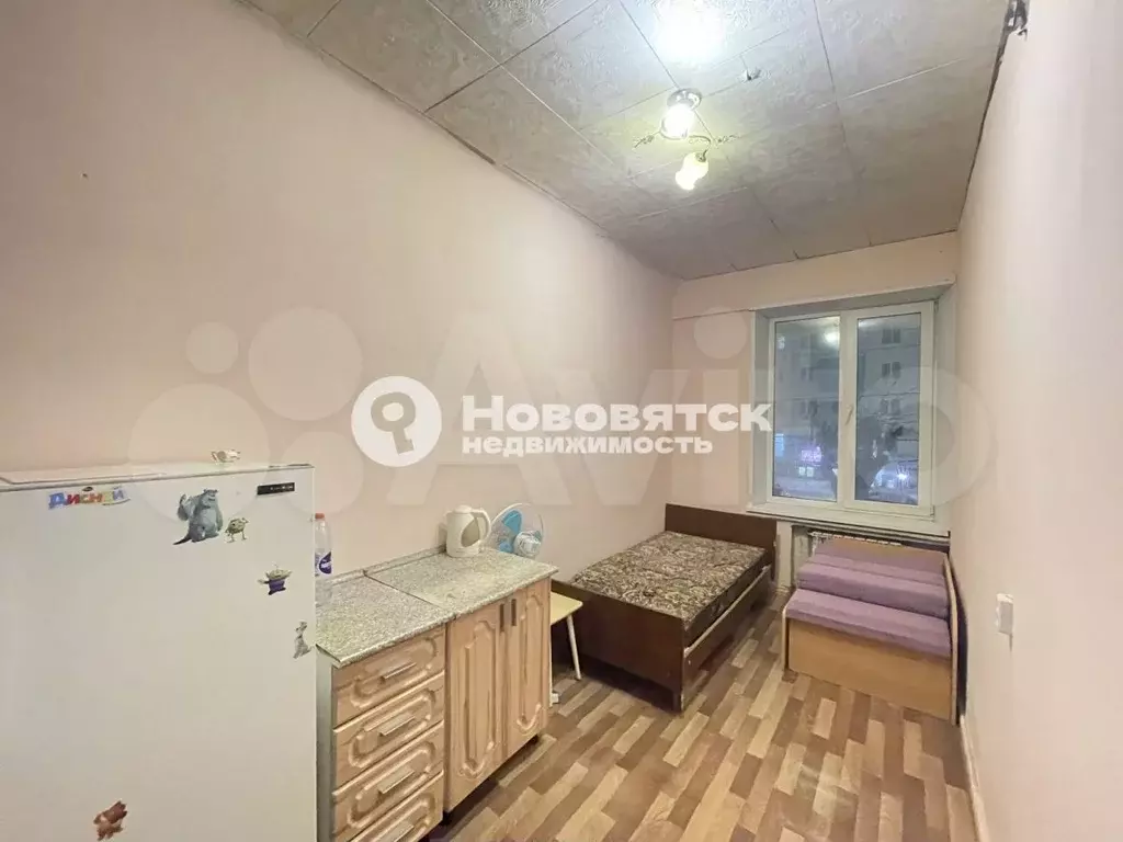 Комната 12,4 м в 5-к., 2/4 эт. - Фото 1