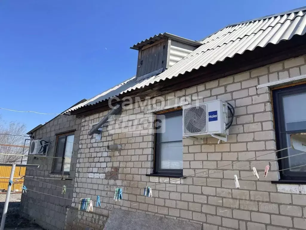 Дом в Калмыкия, с. Малые Дербеты ул. Советская, 32 (89 м) - Фото 1