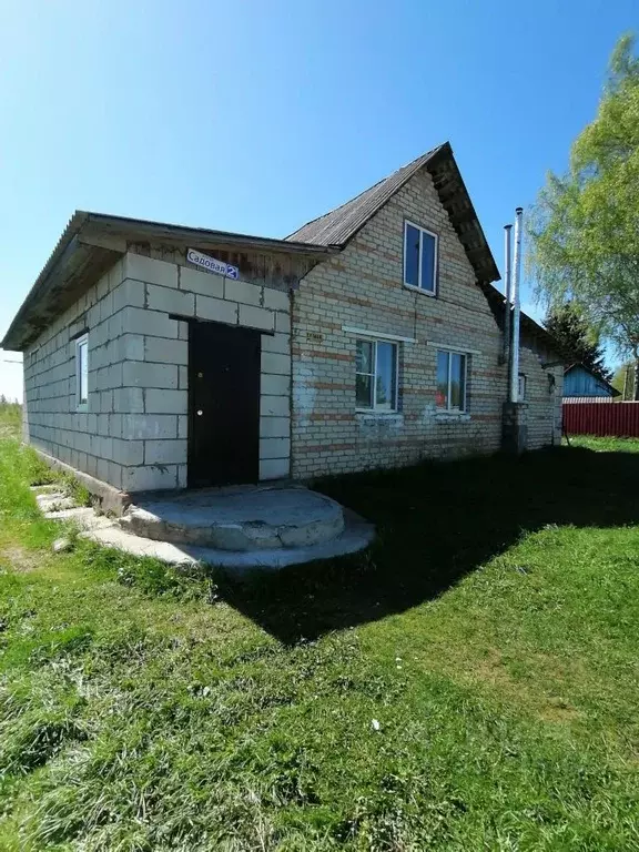 Дом в Смоленская область, Рославльский муниципальный округ, д. Сидорки ... - Фото 0
