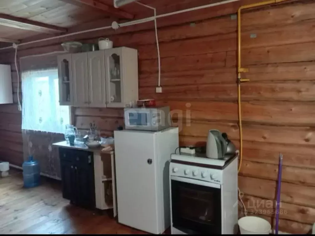 Дом в Саха (Якутия), Покровск Западная ул., 23 (80 м) - Фото 1