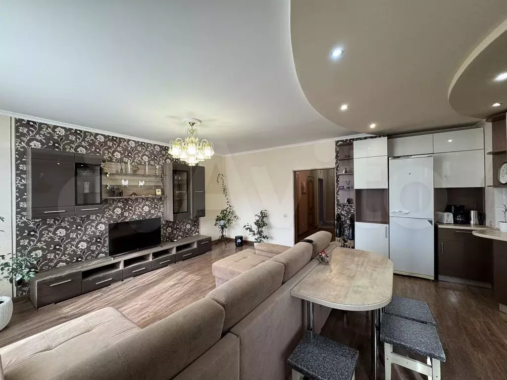 2-к. квартира, 70 м, 3/9 эт. - Фото 1