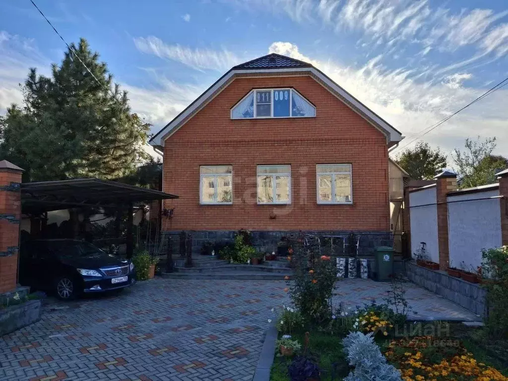 Дом в Ставропольский край, Ставрополь ул. Сергея Лазо, 134 (250 м) - Фото 2