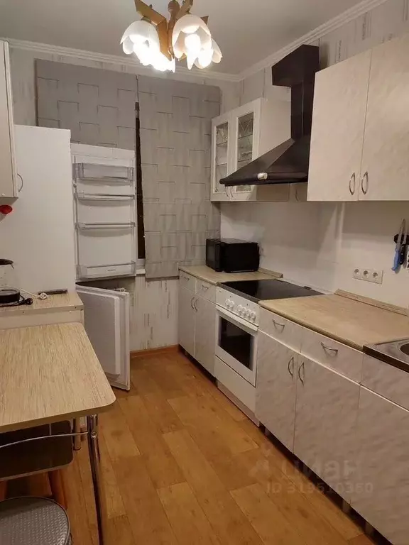 2-к кв. Тюменская область, Тобольск 6-й мкр, 8 (46.0 м) - Фото 1