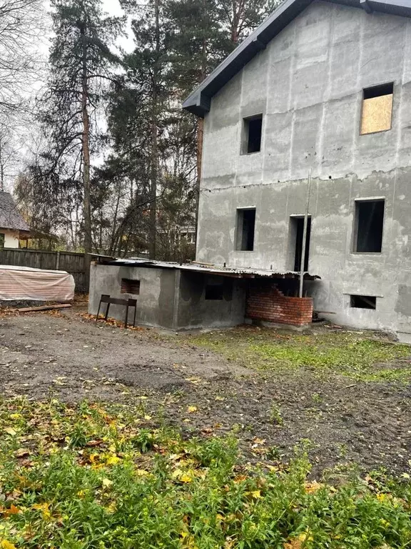 Дом в Москва ул. Третьего интернационала, 27 (300 м) - Фото 0