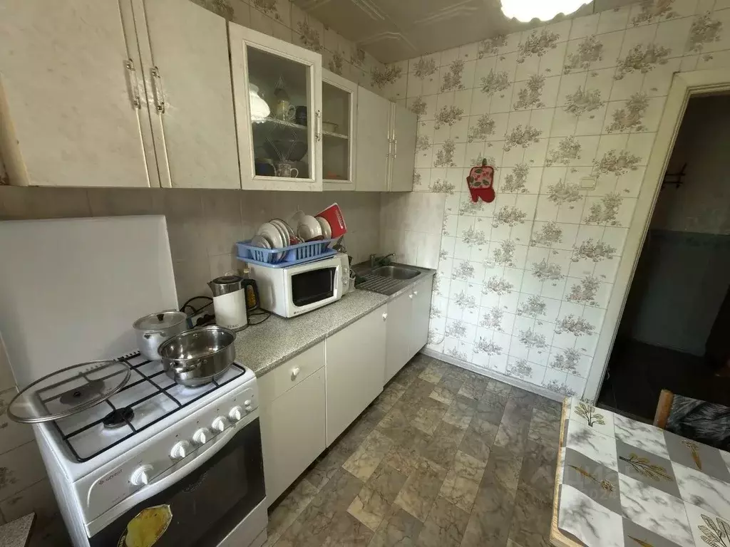 3-к кв. Кировская область, Киров ул. Защитников Отечества, 37 (60.0 м) - Фото 2