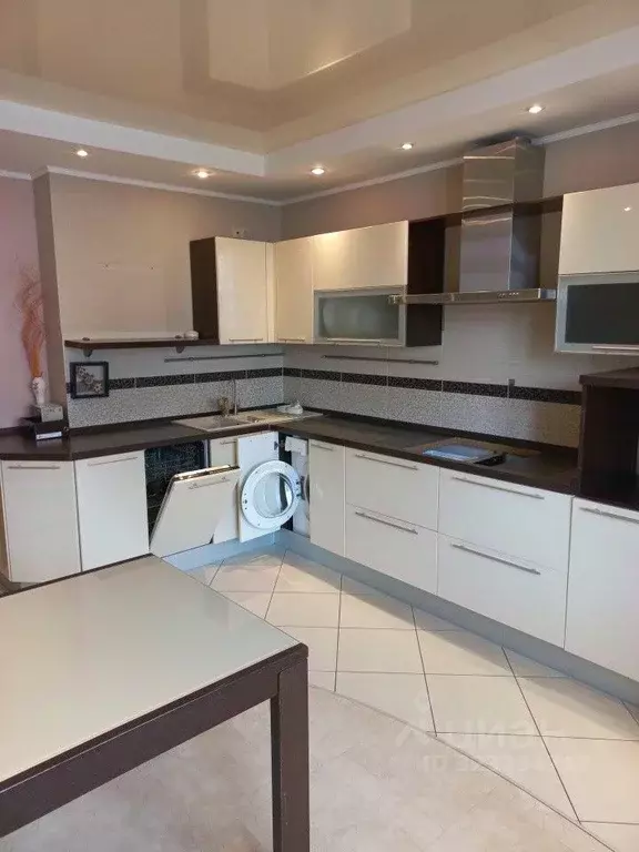 3-к кв. Свердловская область, Екатеринбург ул. 8 Марта, 181к6 (84.7 м) - Фото 0