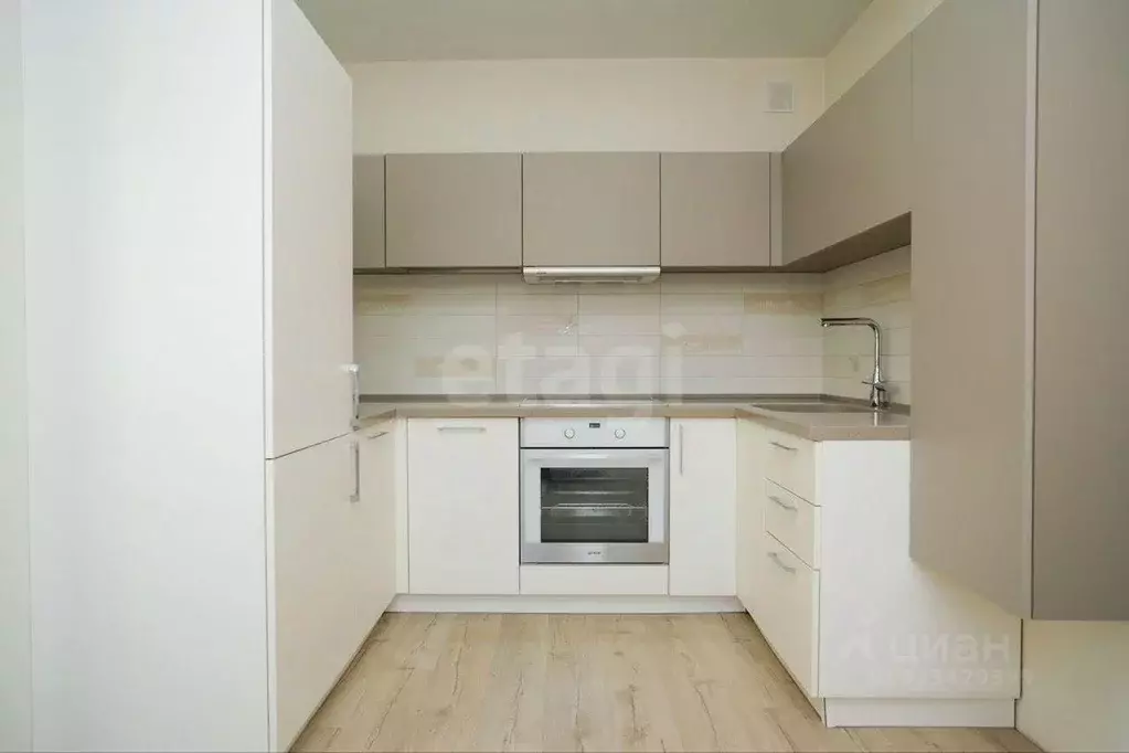 2-к кв. Татарстан, Казань ул. Александра Курынова, 6к2 (46.9 м) - Фото 1