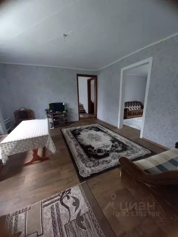 Дом в Воронежская область, Лискинский район, Копанищенское с/пос, с. ... - Фото 1