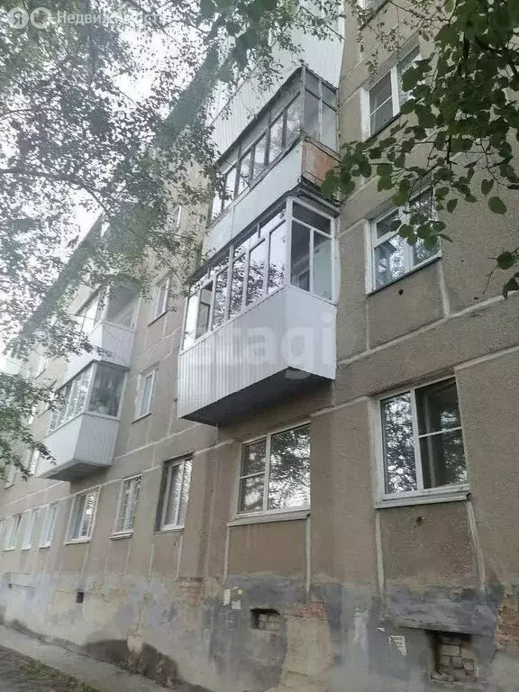 3-комнатная квартира: Златоуст, улица Островского, 1Б (58.6 м) - Фото 0