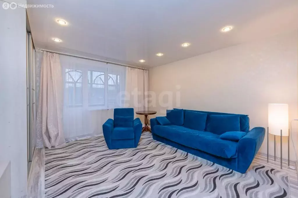 3-комнатная квартира: Пермь, Вижайская улица, 14 (64.8 м) - Фото 1