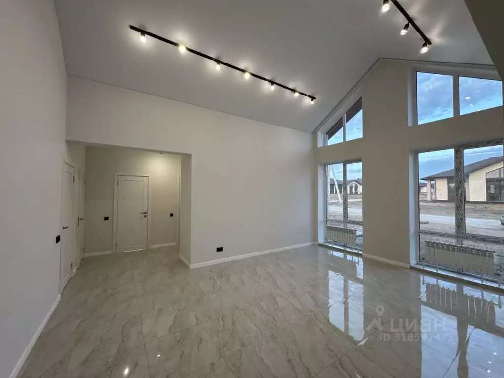 Коттедж в Татарстан, Лаишевский район, Большекабанское с/пос, с. ... - Фото 1