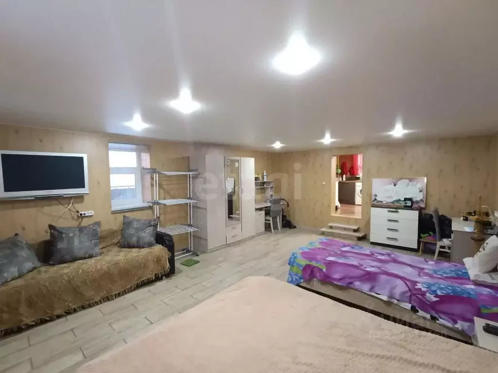 Дом в Псковская область, Псковский район, Середкинская волость, д. ... - Фото 1