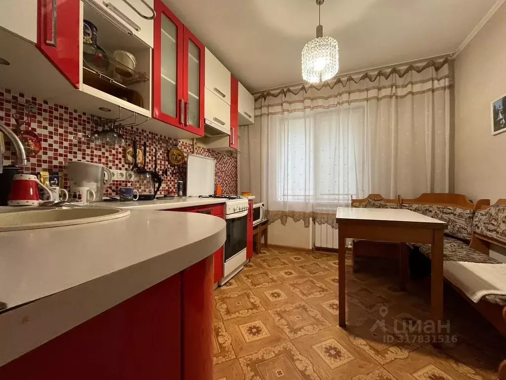 3-к кв. Омская область, Омск ул. Лермонтова, 134а (52.0 м) - Фото 0
