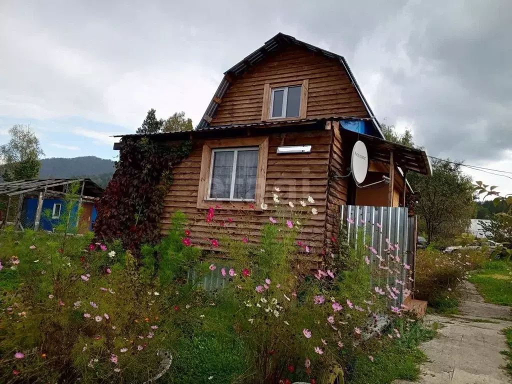 Дом в Алтай, Чемальский район, пос. Усть-Сема ул. Центральная, 30В (58 ... - Фото 1