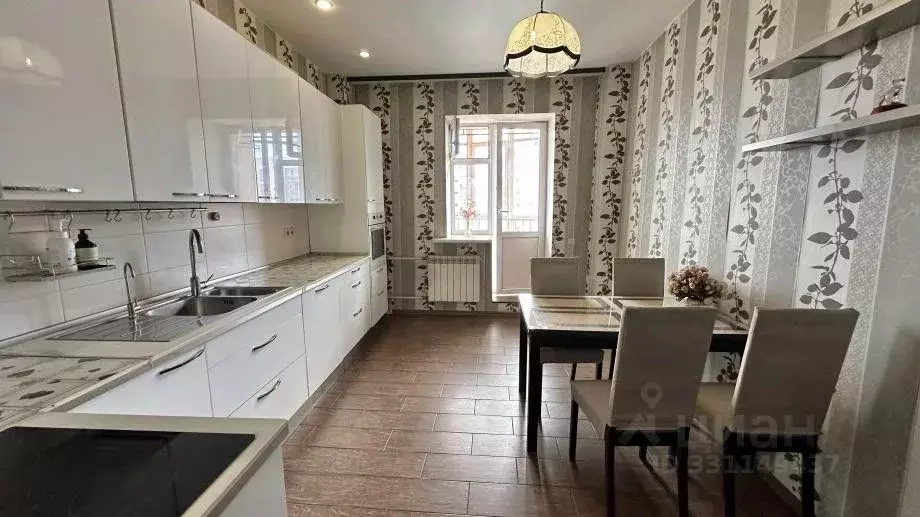 3-к кв. Татарстан, Казань ул. Адоратского, 1а (98.0 м) - Фото 2