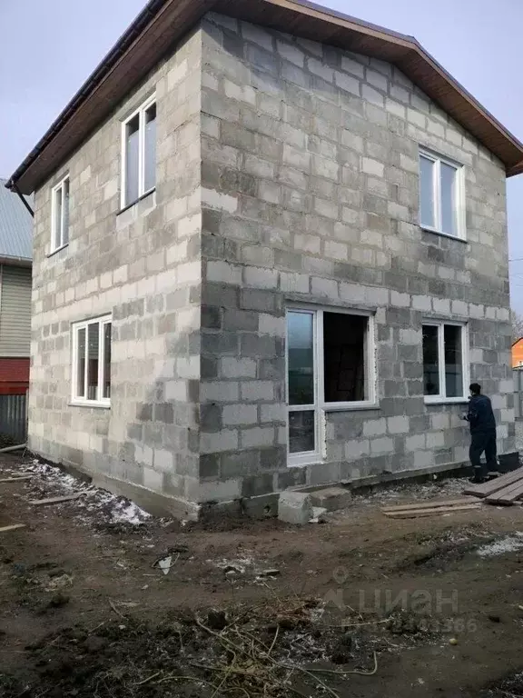 Дом в Новосибирская область, Новосибирск ул. Дегтярева, 22 (100 м) - Фото 1