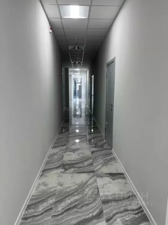 Офис в Свердловская область, Екатеринбург ул. Черняховского, 88А (240 ... - Фото 1