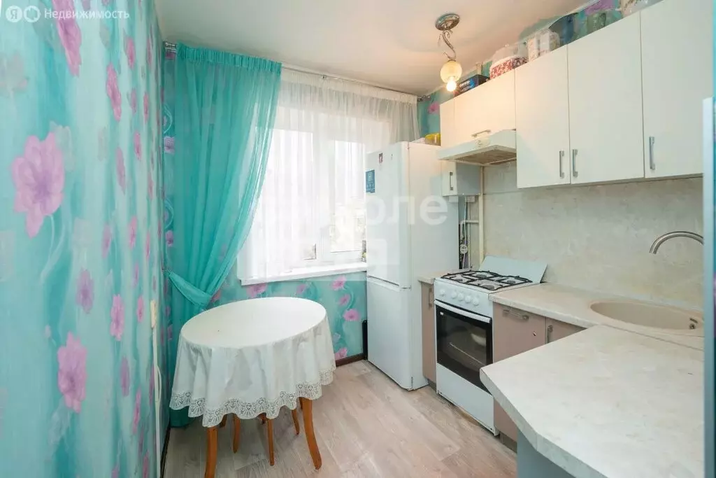 3-комнатная квартира: Пермь, улица Голева, 3 (47.4 м) - Фото 1
