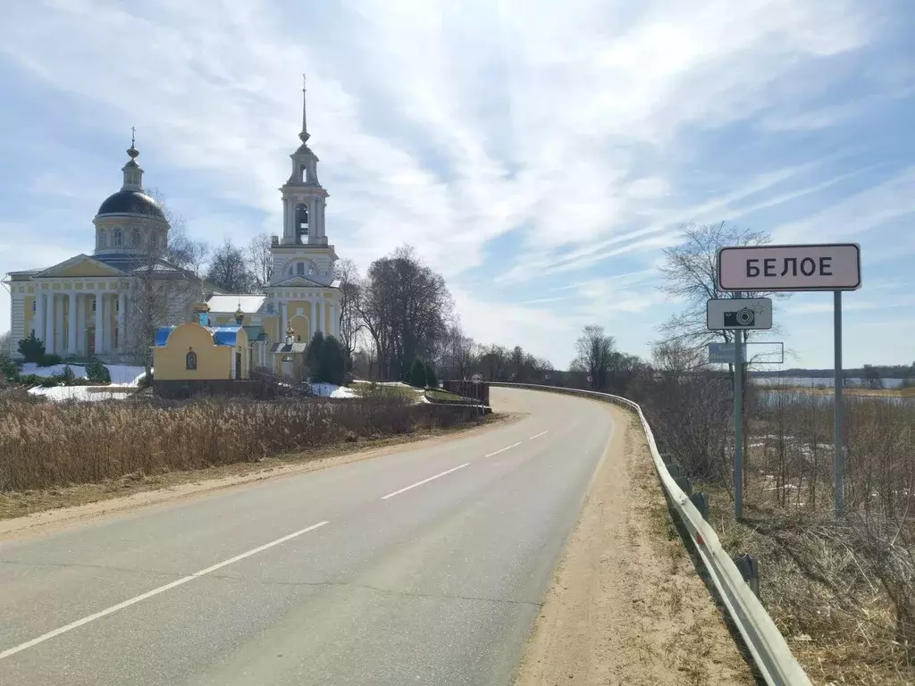 Участок в Тверская область, Кимрский муниципальный округ, д. Белое  ... - Фото 1