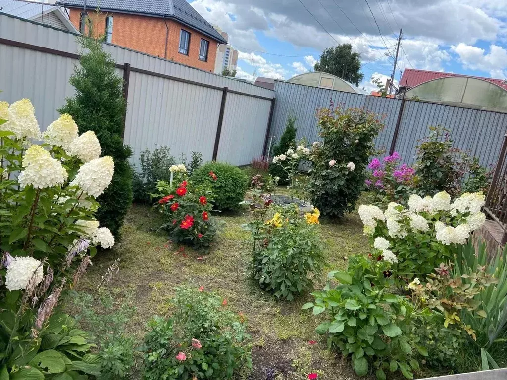 Дом в Омская область, Омск Карельская ул. (155 м) - Фото 1