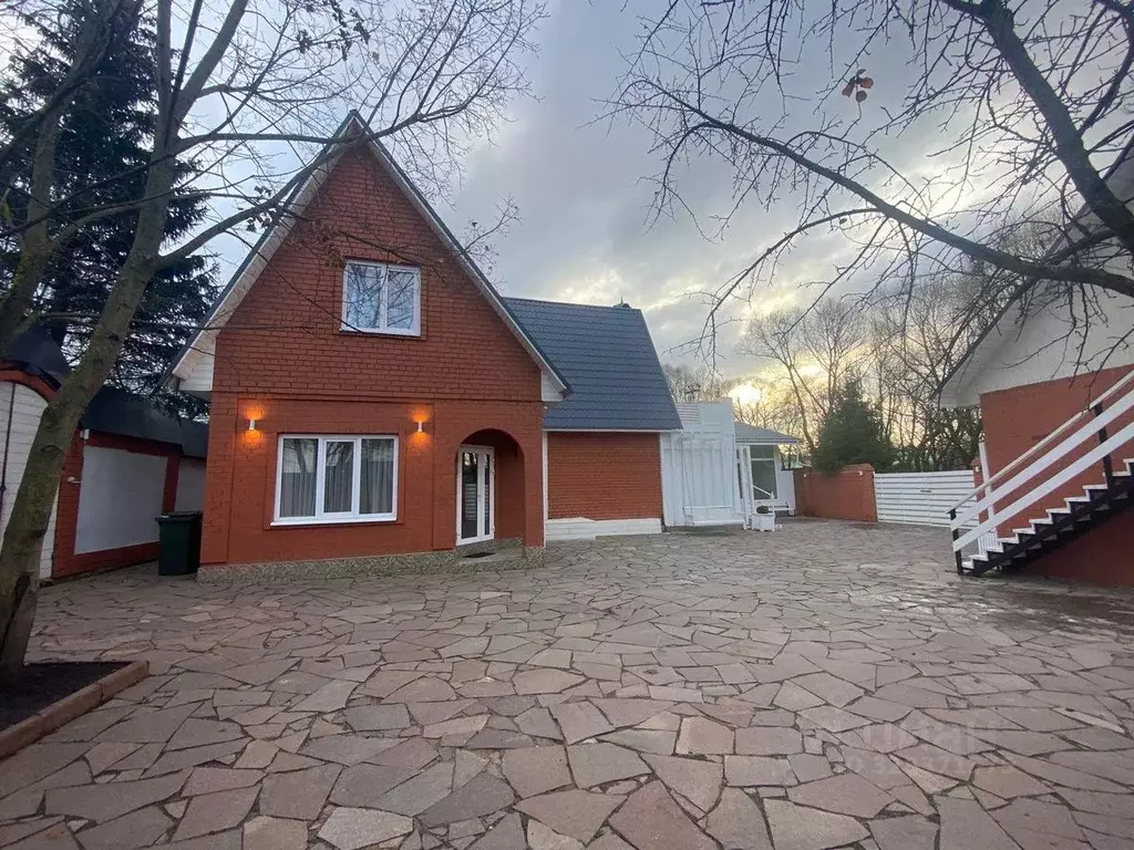 Дом в Москва д. Ватутинки,  (400 м) - Фото 1