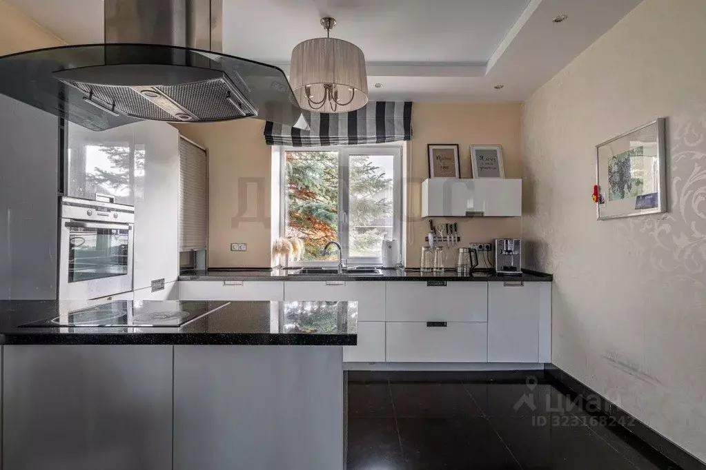 Таунхаус в Свердловская область, Екатеринбург ул. Видная, 18 (267 м) - Фото 2