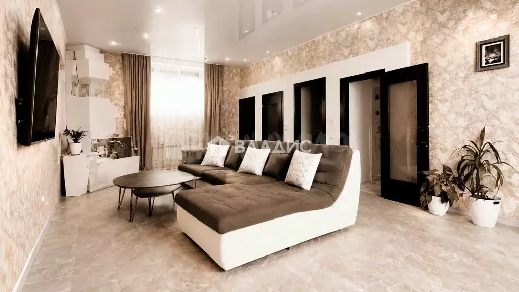 Таунхаус в Иркутская область, Иркутск Ершовский мкр, 32/1 (250 м) - Фото 1