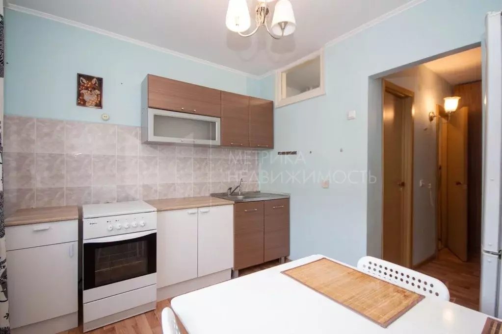 2-к кв. Тюменская область, Тюмень Заводская ул., 1 (59.1 м) - Фото 0