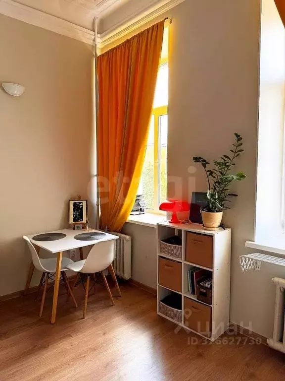 Комната Санкт-Петербург 8-я Советская ул., 32 (24.0 м) - Фото 1