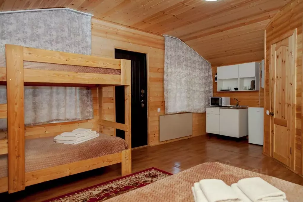 Дом в Карачаево-Черкесия, Зеленчукский район, с. Архыз ул. Софийская, ... - Фото 2