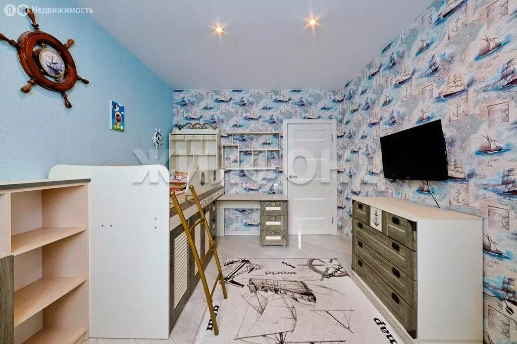 3-комнатная квартира: Калининград, Елизаветинская улица, 3 (77 м) - Фото 1