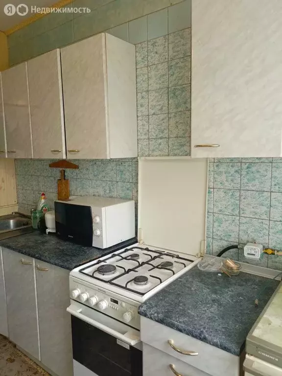 3-комнатная квартира: Железногорск, улица Маршала Жукова, 2 (61.2 м) - Фото 1