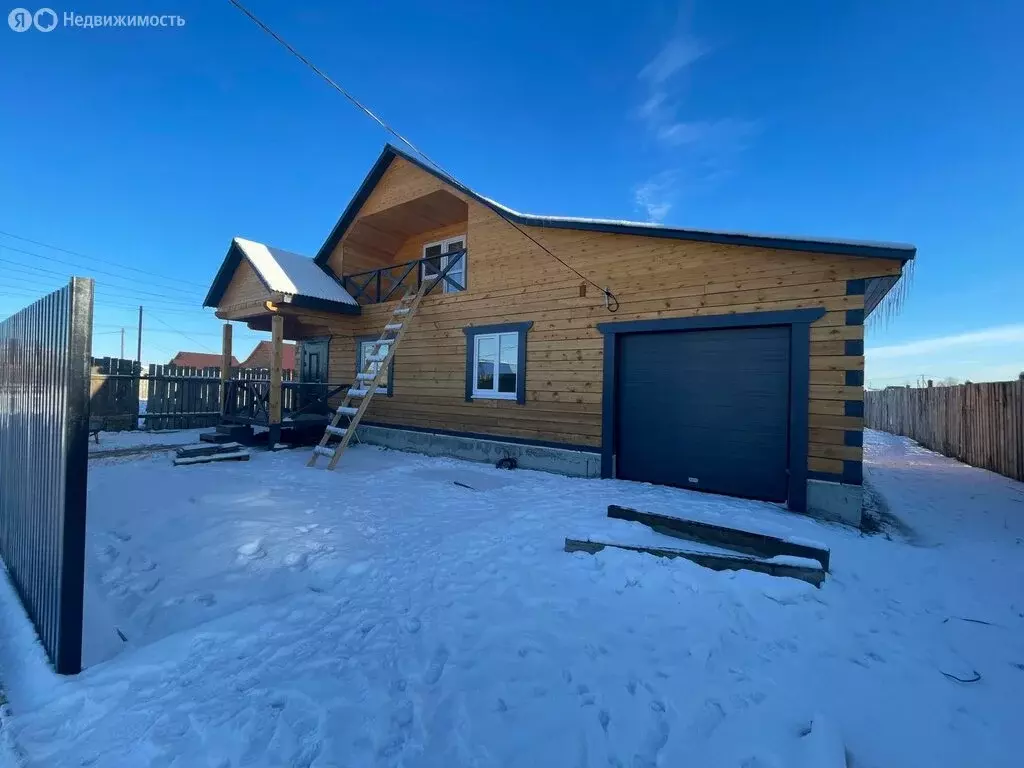 Дом в Хомутово, улица 50 лет Октября (220 м) - Фото 1