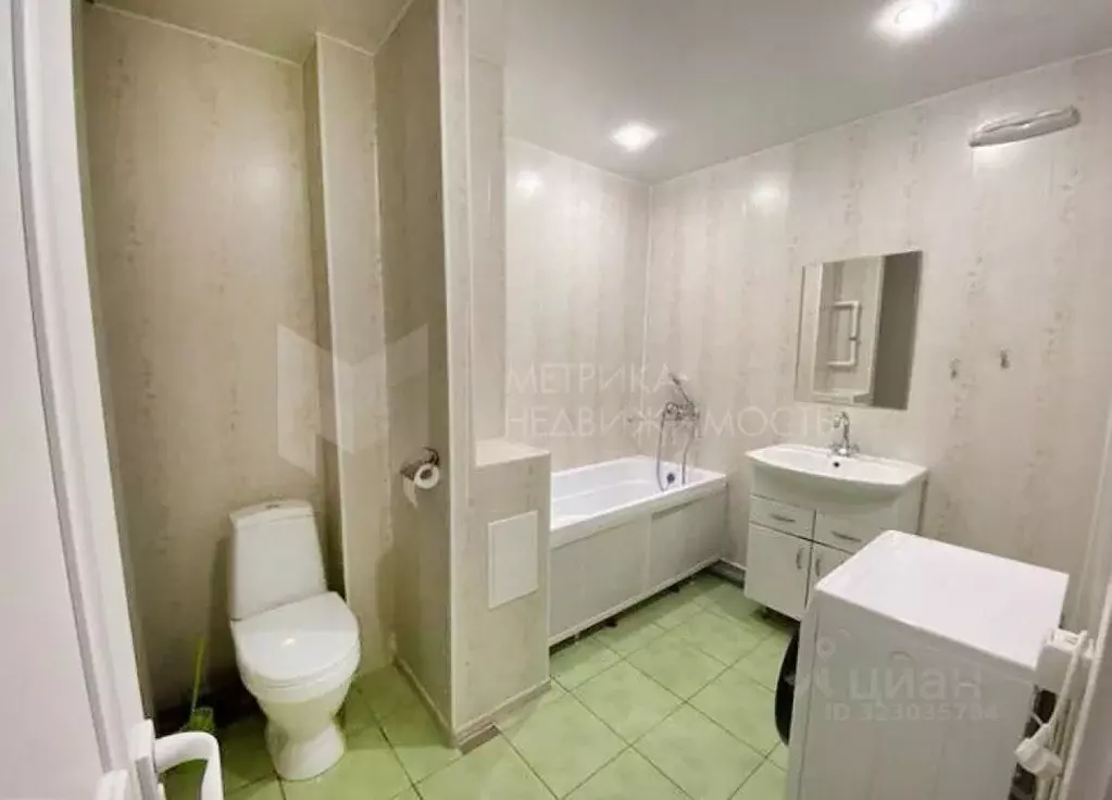 1-к кв. Тюменская область, Тюмень Кремлевская ул., 85 (43.3 м) - Фото 1