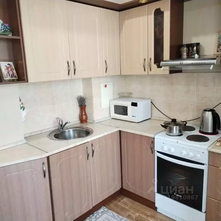 1-к кв. Белгородская область, Старый Оскол Дубрава мкр, 1 кв-л, 18 ... - Фото 0