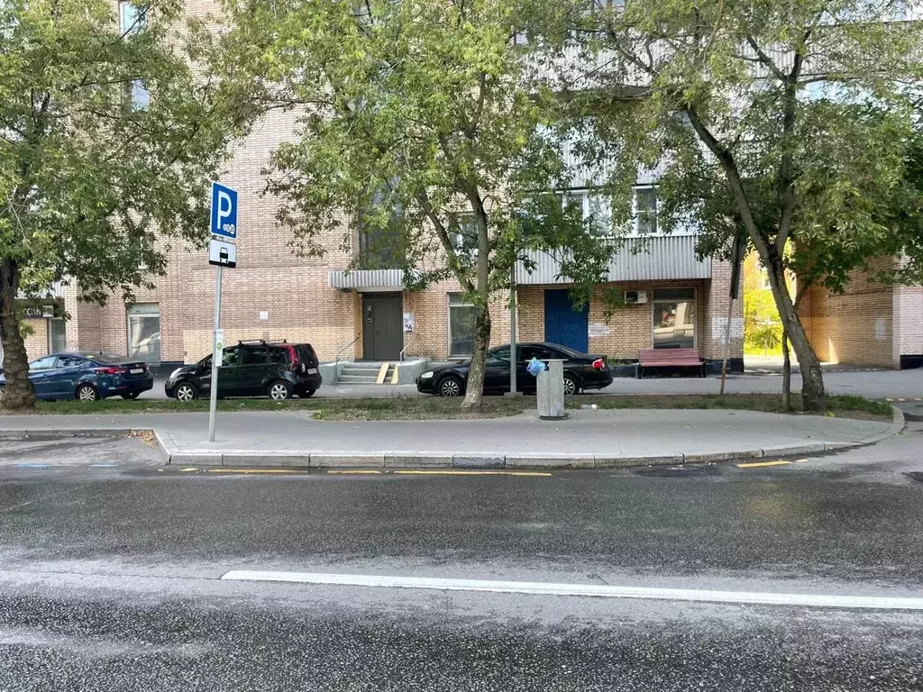 Помещение свободного назначения в Москва ул. Барболина, 4 (130 м) - Фото 1