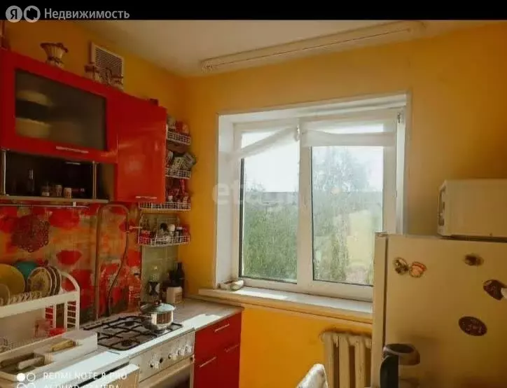3-комнатная квартира: Усть-Катав, Комсомольская улица, 48 (61.3 м) - Фото 0