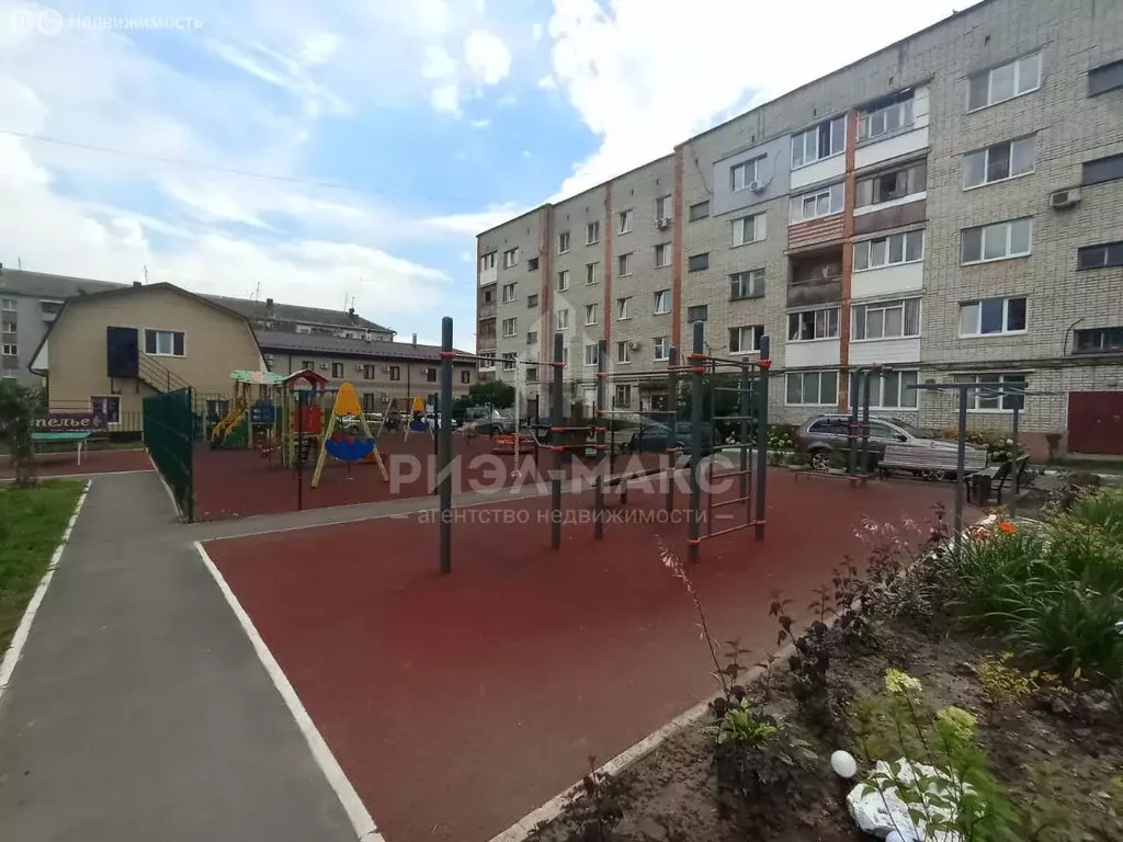 2-комнатная квартира: Брянск, Бежицкий район, улица Камозина, 18 (49.4 ... - Фото 0