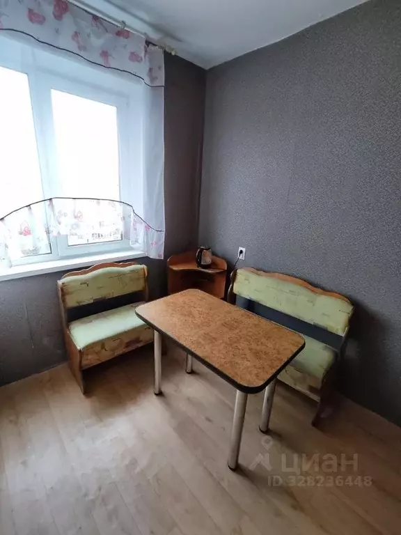 1-к кв. Челябинская область, Челябинск ул. Братьев Кашириных, 97 (32.0 ... - Фото 1
