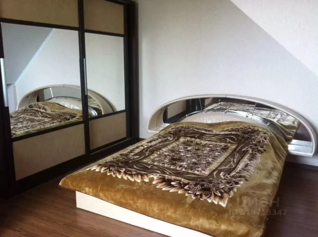 Дом в Крым, Алупка ул. Красногвардейская, 16 (15 м) - Фото 0