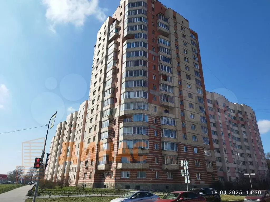 Комната 14 м в 3-к., 13/15 эт. - Фото 0
