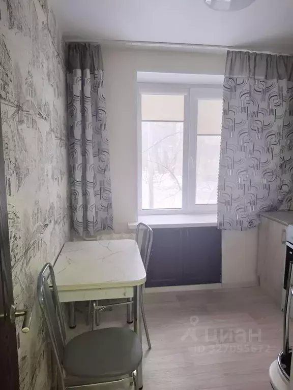 3-к кв. Челябинская область, Челябинск ул. Калинина, 21 (59.0 м) - Фото 2